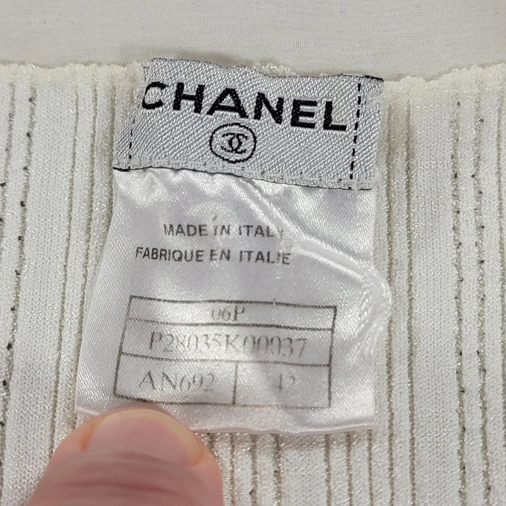 Vintage Chanel Ribbed Cardigan 06P Lagerfeld CC Logo Ivory Silk Trim Women XS 42